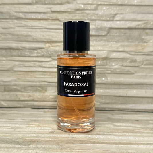 Paradoxal - L'Essence de la Féminité Moderne (Femme)